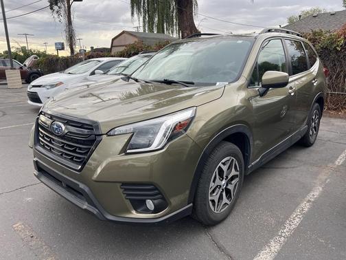 2023 Subaru Forester Premium
