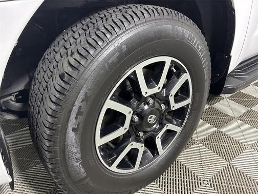2019 Toyota Sequoia SR5
