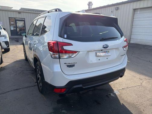 2023 Subaru Forester 2.5i Premium