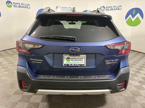 2022 Subaru Outback Touring XT