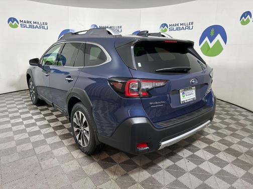 2025 Subaru Outback Touring XT