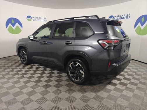 Magnetite Gray Metallic 2025 Subaru Forester Hybrid