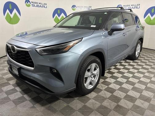 2022 Toyota Highlander LE