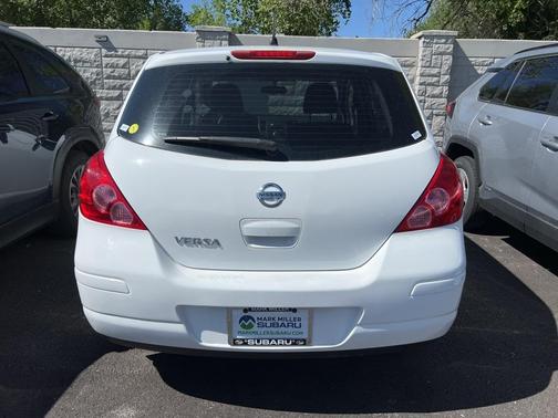 2010 Nissan Versa 1.8 S
