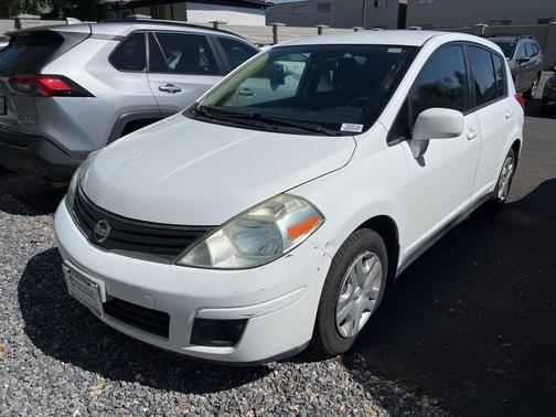 2010 Nissan Versa 1.8 S
