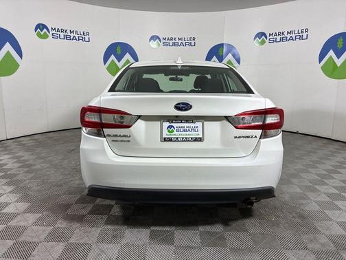 Crystal White Pearl 2018 Subaru Impreza 2.0i Premium
