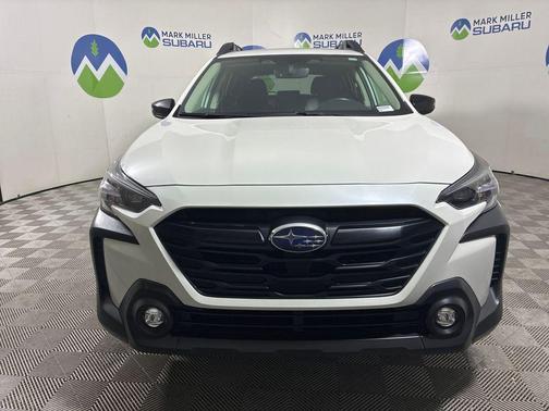 Crystal White Pearl 2025 Subaru Outback Onyx Edition XT