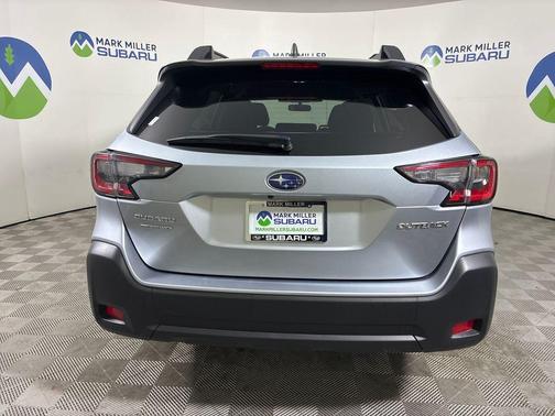 Ice Silver Metallic 2025 Subaru Outback Premium