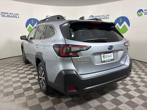 Ice Silver Metallic 2025 Subaru Outback Premium