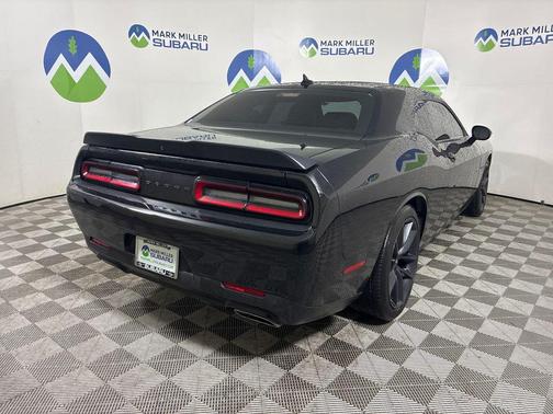 Pitch Black Clearcoat 2021 Dodge Challenger R/T