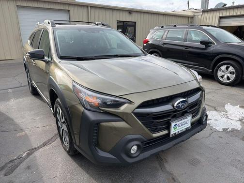 2023 Subaru Outback Premium