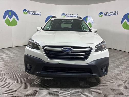 Crystal White Pearl 2020 Subaru Outback Premium