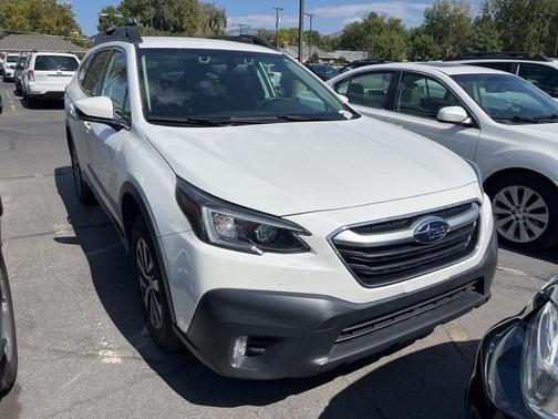 2022 Subaru Outback Premium