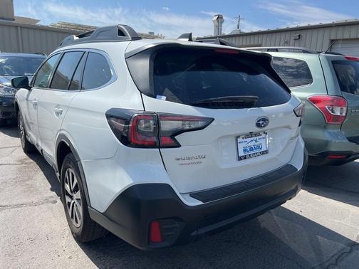 2022 Subaru Outback Premium