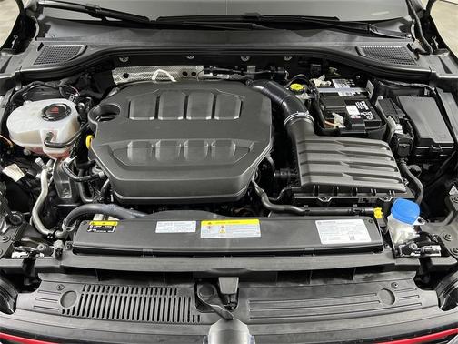 2023 Volkswagen Golf GTI 2.0T 40th Anniversary Edition