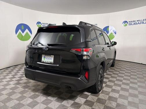 Crystal Black Silica 2025 Subaru Forester Premium