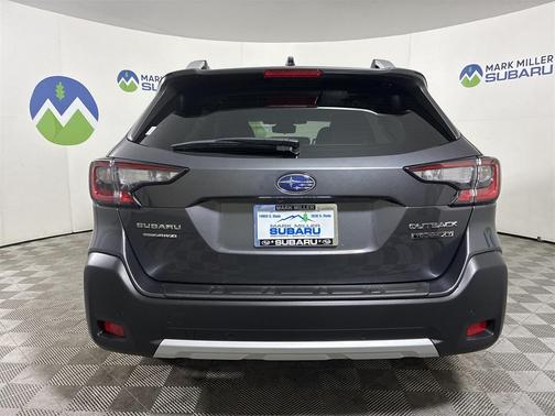 2025 Subaru Outback Touring XT