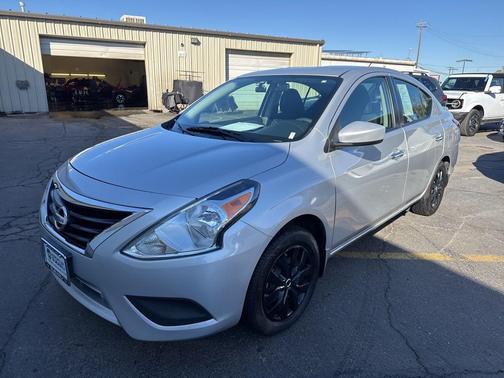 2016 Nissan Versa 1.6 SV