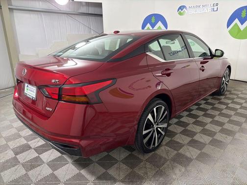 2020 Nissan Altima 2.5 SR
