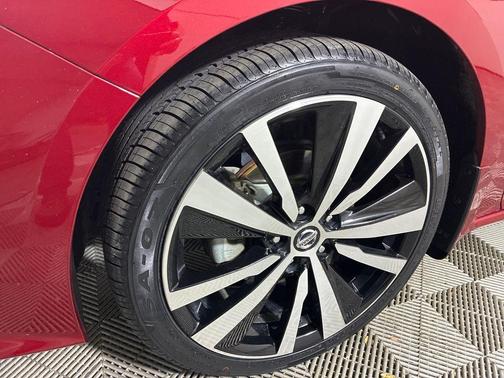 2020 Nissan Altima 2.5 SR