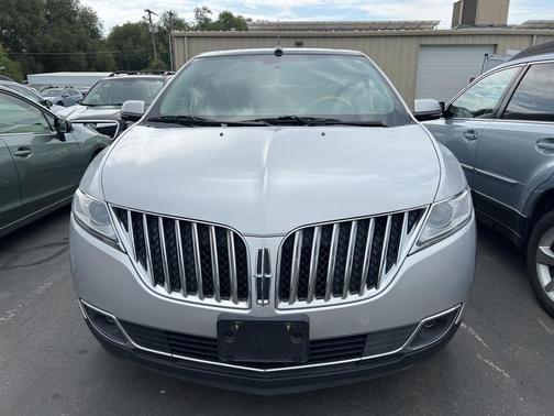 2015 Lincoln MKX Base