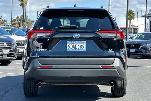 2022 Toyota RAV4 Hybrid LE