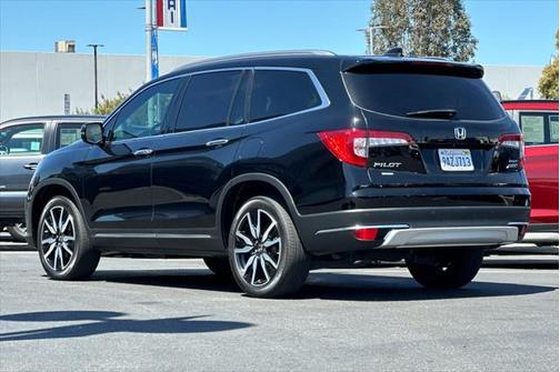 2022 Honda Pilot AWD Elite