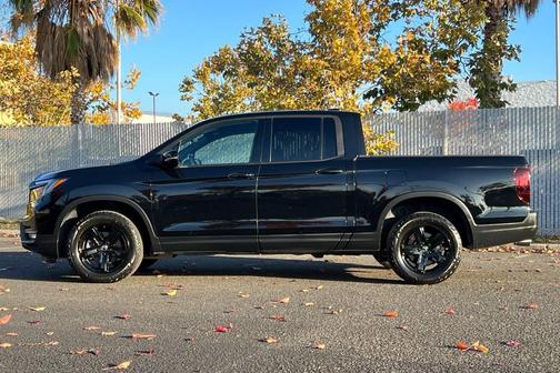 2023 Honda Ridgeline Black