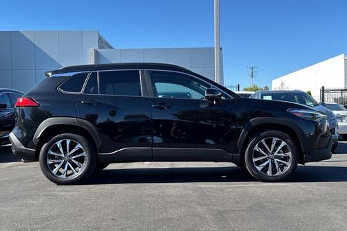 2022 Toyota Corolla Cross XLE