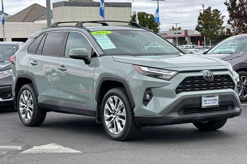 2022 Toyota RAV4 XLE Premium