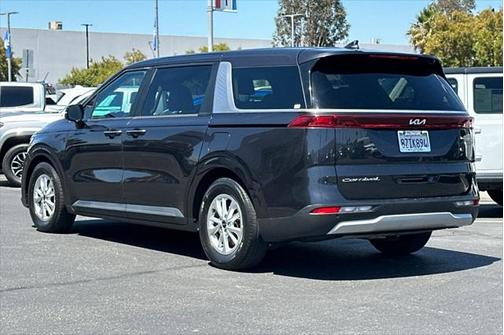 2022 Kia Carnival LXS