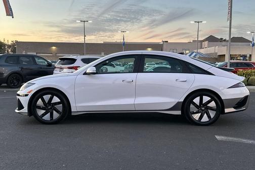 2025 Hyundai IONIQ 6 SE