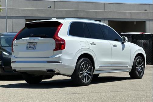 2021 Volvo XC90 Recharge Plug-In Hybrid T8 Inscription Expression 7 Passenger