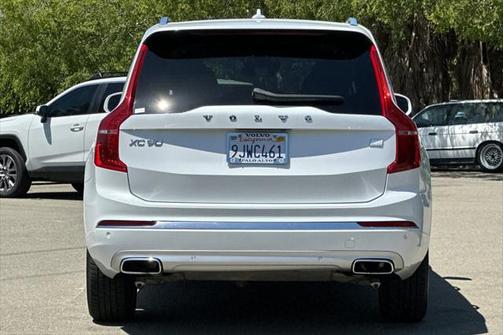 2021 Volvo XC90 Recharge Plug-In Hybrid T8 Inscription Expression 7 Passenger