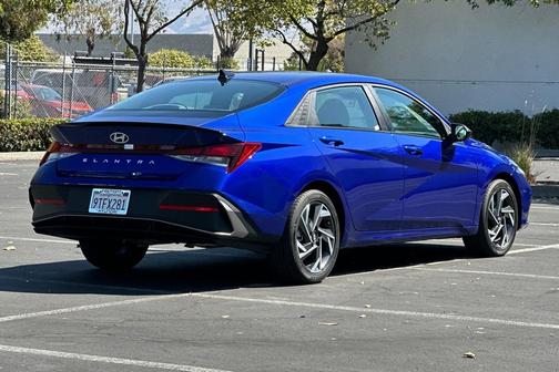 2025 Hyundai ELANTRA Sport