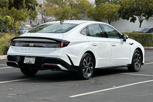 2025 Hyundai SONATA SEL