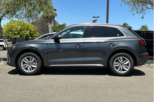 2022 Audi Q5 45 S line Premium