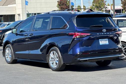 2022 Toyota Sienna Limited 7-Passenger