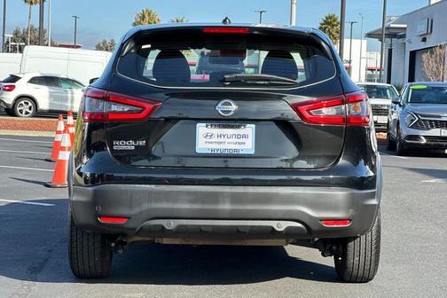 2022 Nissan Rogue Sport S