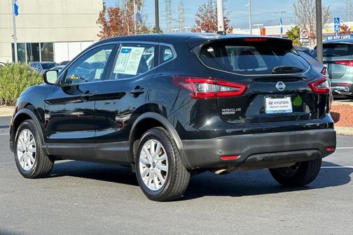 2022 Nissan Rogue Sport S