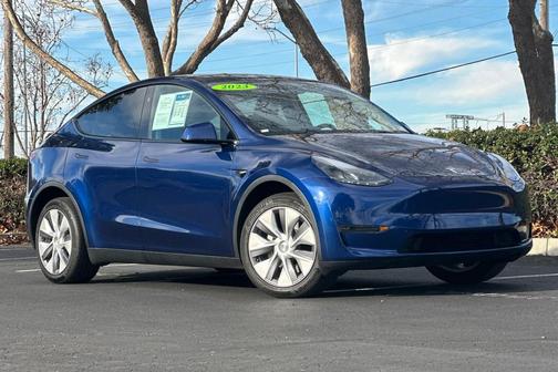 2023 Tesla Model Y Long Range Dual Motor All-Wheel Drive