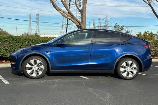 2023 Tesla Model Y Long Range Dual Motor All-Wheel Drive