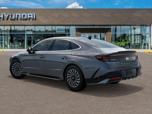 2025 Hyundai SONATA Hybrid Limited