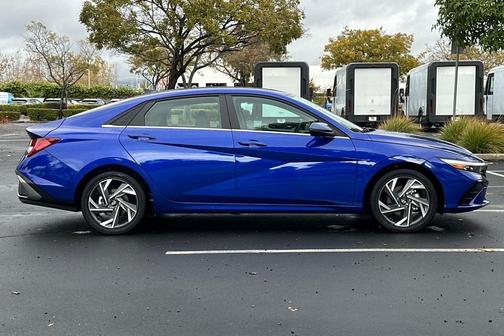 2025 Hyundai ELANTRA HEV Limited