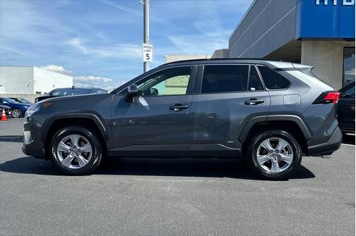 2022 Toyota RAV4 Hybrid LE
