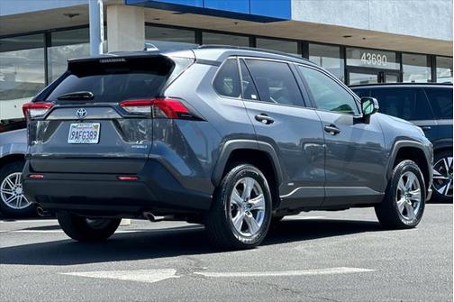 2022 Toyota RAV4 Hybrid LE