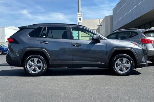 2022 Toyota RAV4 Hybrid LE