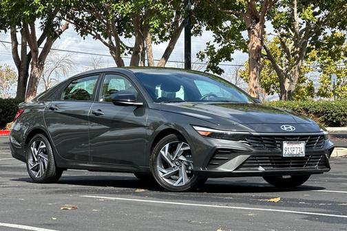 2025 Hyundai ELANTRA Sport
