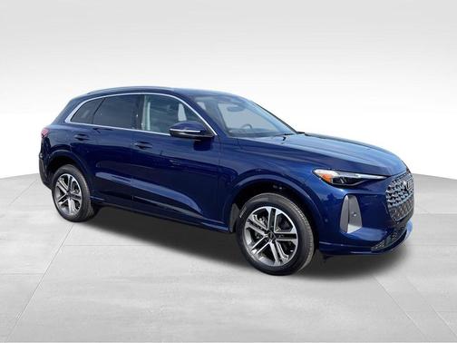 Navarra Blue Metallic 2025 Audi Q5 Premium Plus TFSI quattro S tronic