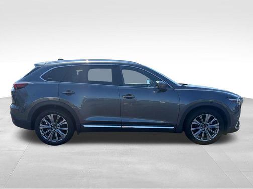 Machine Gray Metallic 2023 Mazda CX-9 Signature
